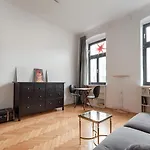 Schoenes Studio In Ruhelage - 20 Minuten Ins Zentrum